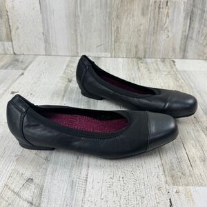 Munro Danielle Slip On Flat Shoes Womens Size 8M Black Leather Excellent